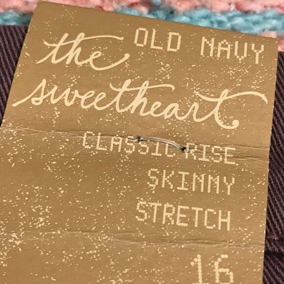 Old Navy Stylish Skinny Jeans with Back Pocket Detail sz 16 NEW - Picture 6 of 7